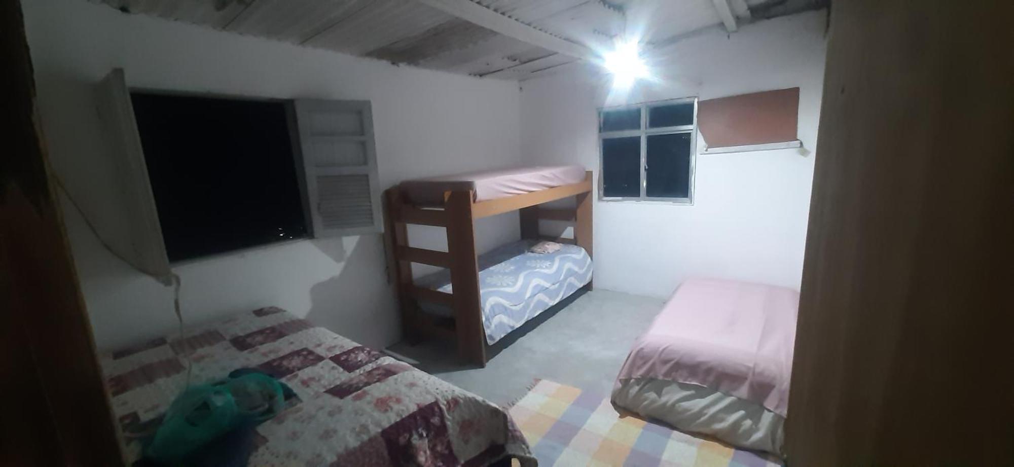 Favela Quartos Camas Quitinetes Rapazes Alto Vidigal